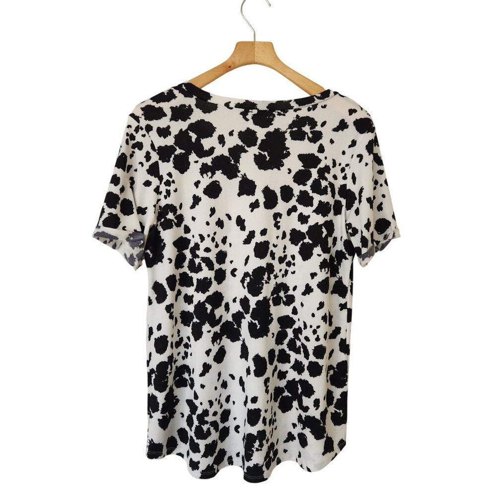 Heimish U.S.A. Black & White Cow Print V-Neck Short Sleeve Top Rodeo Ranch - Picture 2 of 9